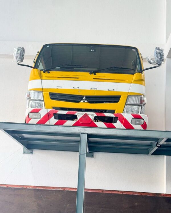 Mitsubishi Fuso Truck Cabin