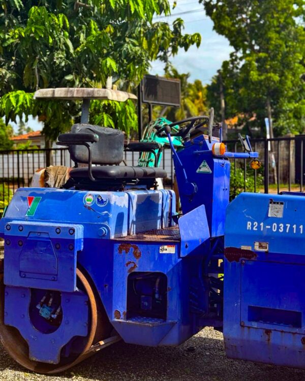 KOMATSU Road Roller R21 - Image 5