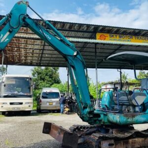 KOMATSU PC30/7
