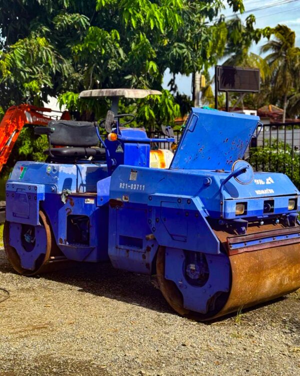 KOMATSU Road Roller R21